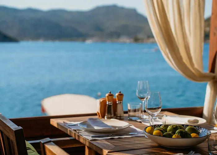 酒店 Loryma Luxury