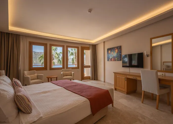 酒店 Loryma Luxury 3*