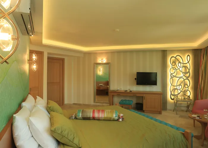 Loryma Luxury 3* 博兹布伦