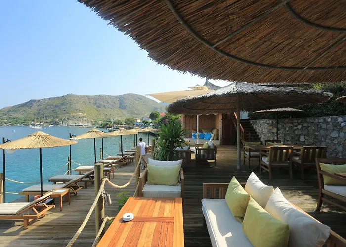 酒店 Loryma Luxury 3*