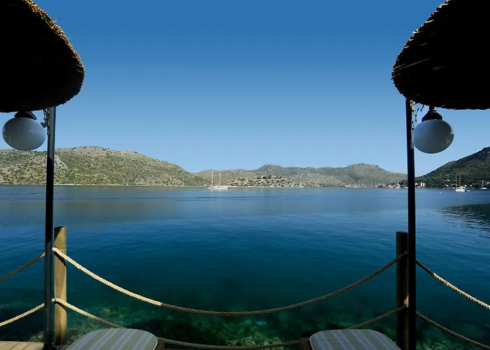 酒店 Loryma Luxury 3*