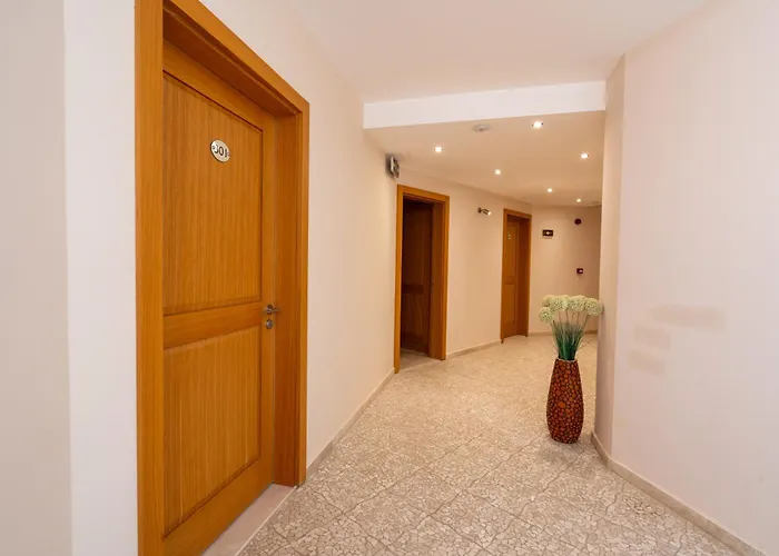 Hotel Loryma Luxury 3*