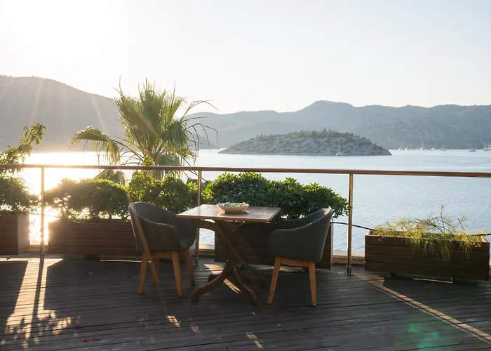 Hotel Loryma Luxury 3*